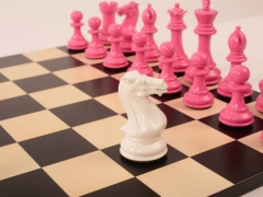 Bold Chess Hot Pink v Gloss White Close up 1